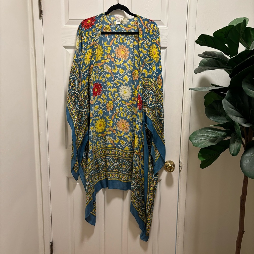 Fun print, airy kimono perfect for summer - Picture 1 of 3